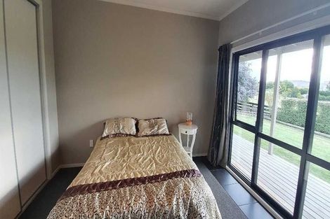 Photo of property in 15 Lake View Road, Waipukurau, 4200