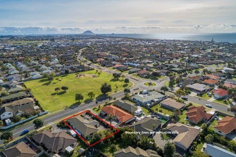 Photo of property in 112 Pacific View Road, Papamoa Beach, Papamoa, 3118