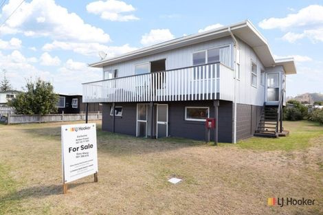 Photo of property in 24 Seaforth Road, Waihi Beach, 3611