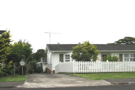 Photo of property in 2/44 Holland Road, Hillcrest, Auckland, 0627