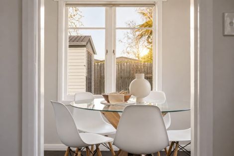 Photo of property in 102 Williams Street, Cambridge, 3434
