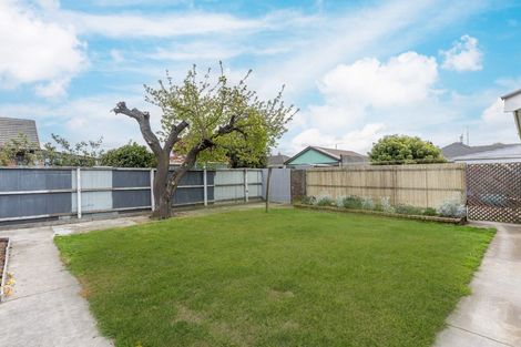 Photo of property in 4 Dunstan Crescent, Hornby, Christchurch, 8042