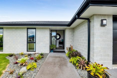 Photo of property in 34d Honeyfield Drive, Whalers Gate, New Plymouth, 4310