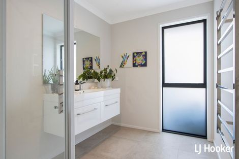 Photo of property in 11 Ian Place, Waihi Beach, 3611