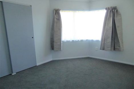 Photo of property in 4 Euclid Street, Vogeltown, New Plymouth, 4310