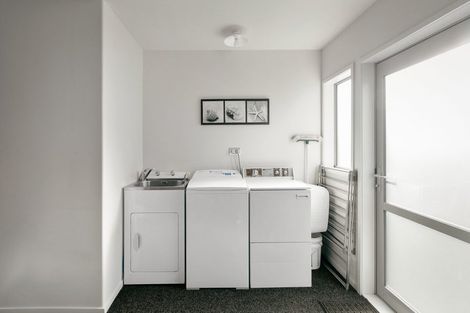 Photo of property in 18 Surfers Avenue, Waihi Beach, 3611