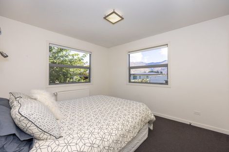 Photo of property in 16 Bevan Place, Wanaka, 9305