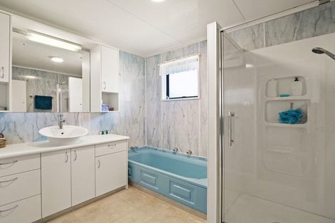 Photo of property in 33 Walton Park Avenue, Fairfield, Dunedin, 9018