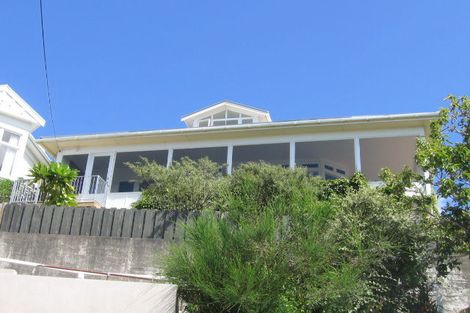 Photo of property in 52 Central Terrace, Kelburn, Wellington, 6012