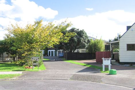 Photo of property in 2/22 Vivian Wilson Drive, Eastern Beach, Auckland, 2012