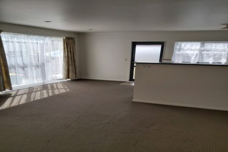 Photo of property in 6 Rickards Place, New Lynn, Auckland, 0600