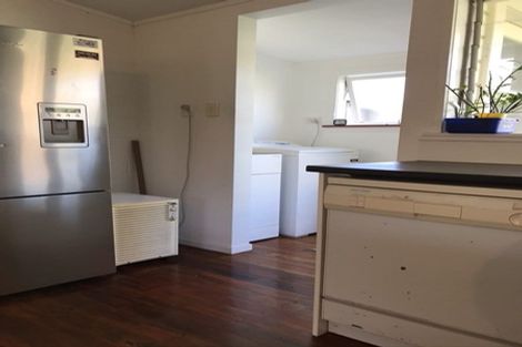 Photo of property in 3/2 Lansdowne Street, Bayswater, Auckland, 0622