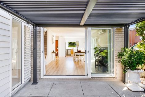 Photo of property in 7 Peihana Road, Hobsonville, Auckland, 0616