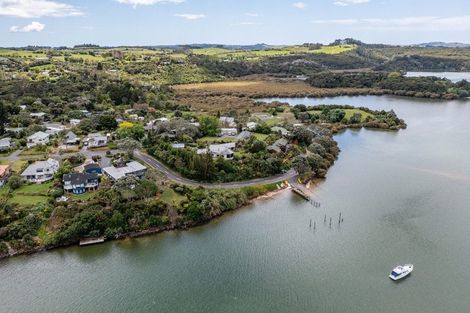 Photo of property in 53 Rangitane Loop Road, Kerikeri, 0294