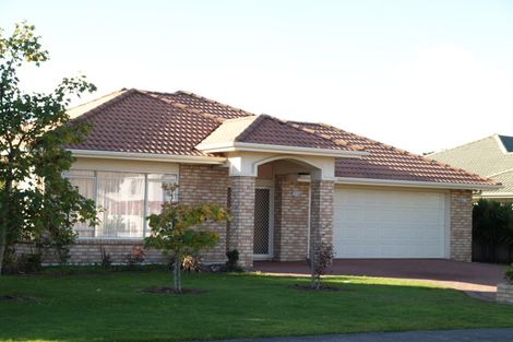 Photo of property in 7 Montecito Place, Golflands, Auckland, 2013