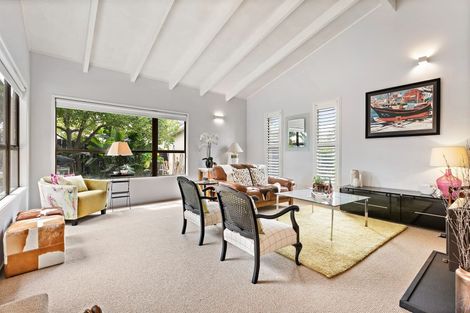 Photo of property in 3 Fielding Crescent, Farm Cove, Auckland, 2012