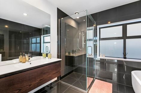 Photo of property in 2 Makura Drive, Papamoa Beach, Papamoa, 3118