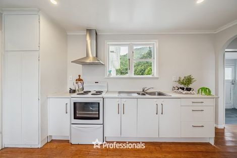 Photo of property in 19 Kowhai Street, Naenae, Lower Hutt, 5011