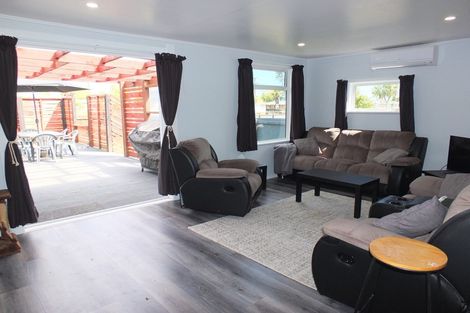 Photo of property in 29a Norbiton Road, Foxton, 4814