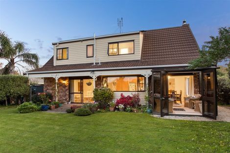 Photo of property in 42 Maygrove Drive, Orewa, 0931