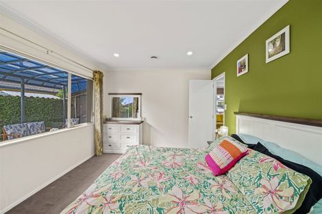 Photo of property in 4 Duckworth Road, Papakura, 2110