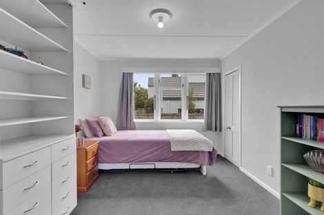 Photo of property in 1 Moule Place, Fairfield, Hamilton, 3214