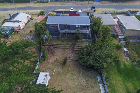 Photo of property in 32 Himatangi Street, Himatangi Beach, Foxton, 4891