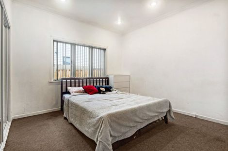 Photo of property in 48 Astley Avenue, New Lynn, Auckland, 0600