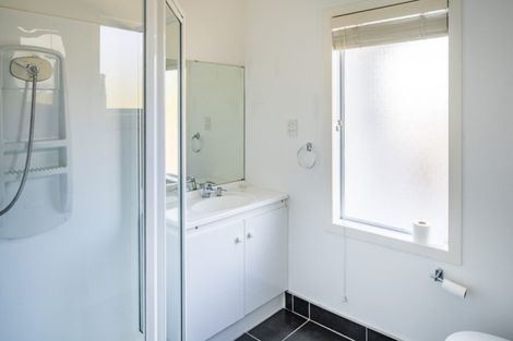 Photo of property in 15 Paekakariki Hill Road, Pauatahanui, Porirua, 5381