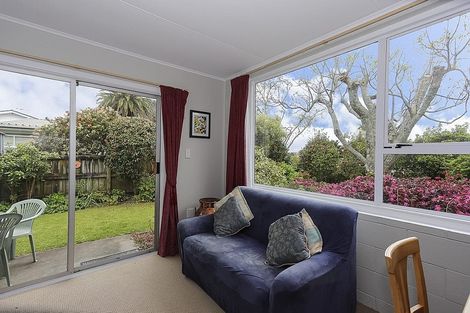 Photo of property in 2/138 Welcome Bay Road, Welcome Bay, Tauranga, 3112