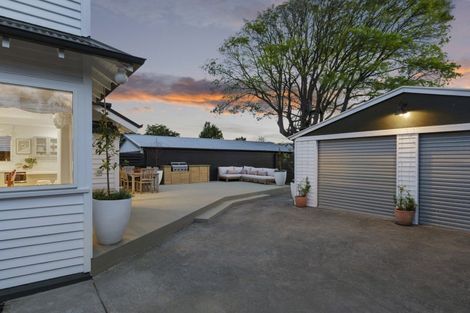 Photo of property in 17 Searells Road, Strowan, Christchurch, 8052