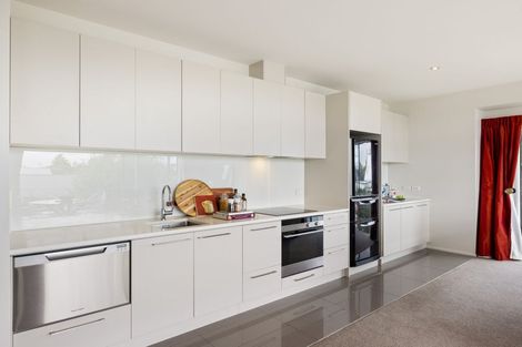 Photo of property in 26 Springfield Road, Saint Albans, Christchurch, 8014