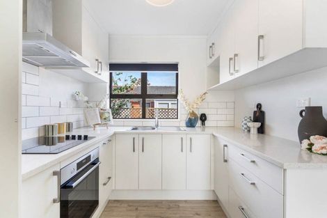 Photo of property in 2/282 Shirley Road, Papatoetoe, Auckland, 2025