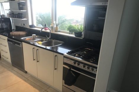 Photo of property in 1/16 Fairway Avenue, Red Beach, 0932