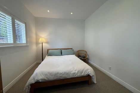 Photo of property in 8 Beach Road, Northcote Point, Auckland, 0627
