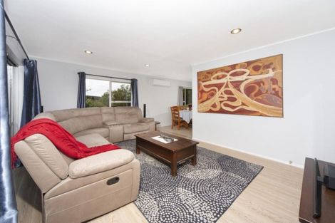 Photo of property in 1/54 Stapleford Crescent, Browns Bay, Auckland, 0630