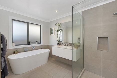 Photo of property in 32 Glaisdale Crescent, Flagstaff, Hamilton, 3210