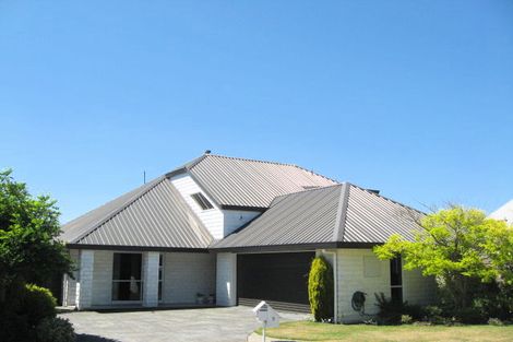 Photo of property in 9 Pentonville Close, Westmorland, Christchurch, 8025