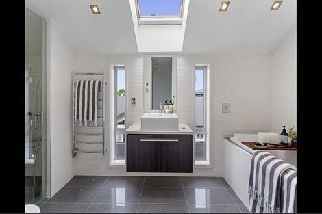 Photo of property in 20 Queens Avenue, Merivale, Christchurch, 8014