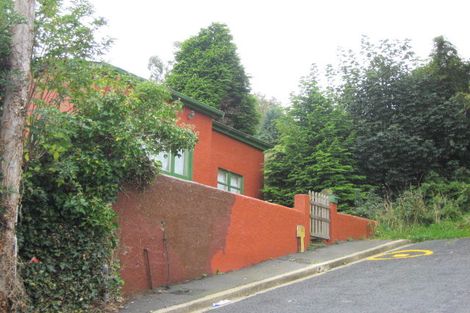 Photo of property in 27 Shortland Street, Caversham, Dunedin, 9011