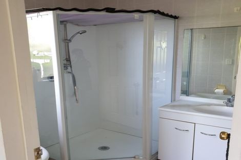 Photo of property in 11a Dawn Place, Waiuku, 2123