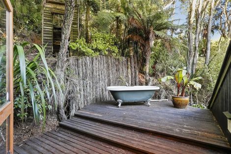 Photo of property in 128 Opanuku Road, Henderson Valley, Auckland, 0612