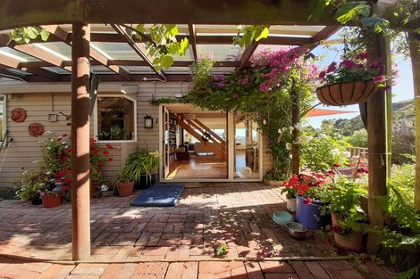 Photo of property in 10 Selwyn Parade, Lyttelton, 8082