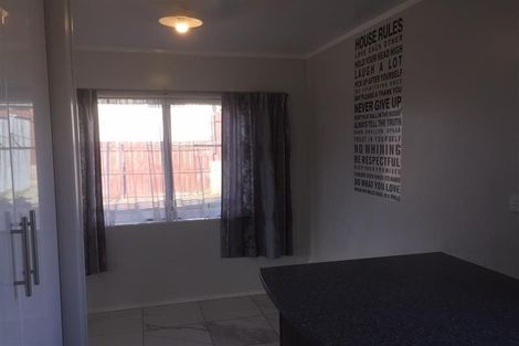 Photo of property in 2/195 Rathgar Road, Henderson, Auckland, 0610