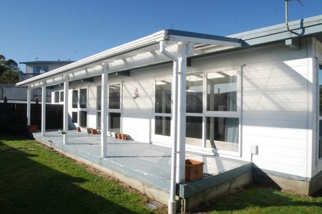 Photo of property in 18 Eskdale Road, Papakowhai, Porirua, 5024