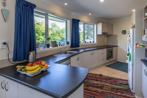 Photo of property in 28 Warren Crescent, Hillmorton, Christchurch, 8025