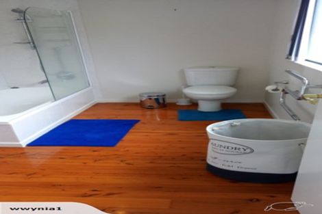 Photo of property in 24a Korotaha Terrace, Rothesay Bay, Auckland, 0630