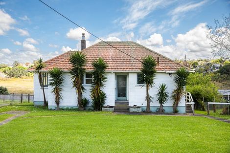 Photo of property in 31 Hillary Crescent, Belmont, Auckland, 0622