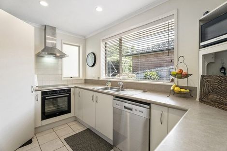 Photo of property in 2/22 Ellenbury Place, Stanmore Bay, Whangaparaoa, 0932