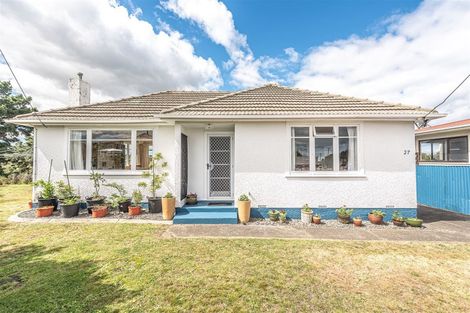 Photo of property in 27 Murch Place, Tawhero, Whanganui, 4500
